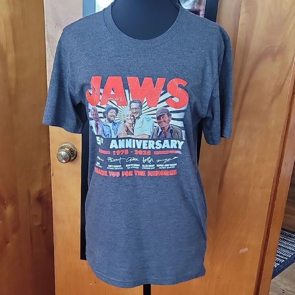 Jaws 50th Anniversary Gray T-Shirt - Picture 1 of 5